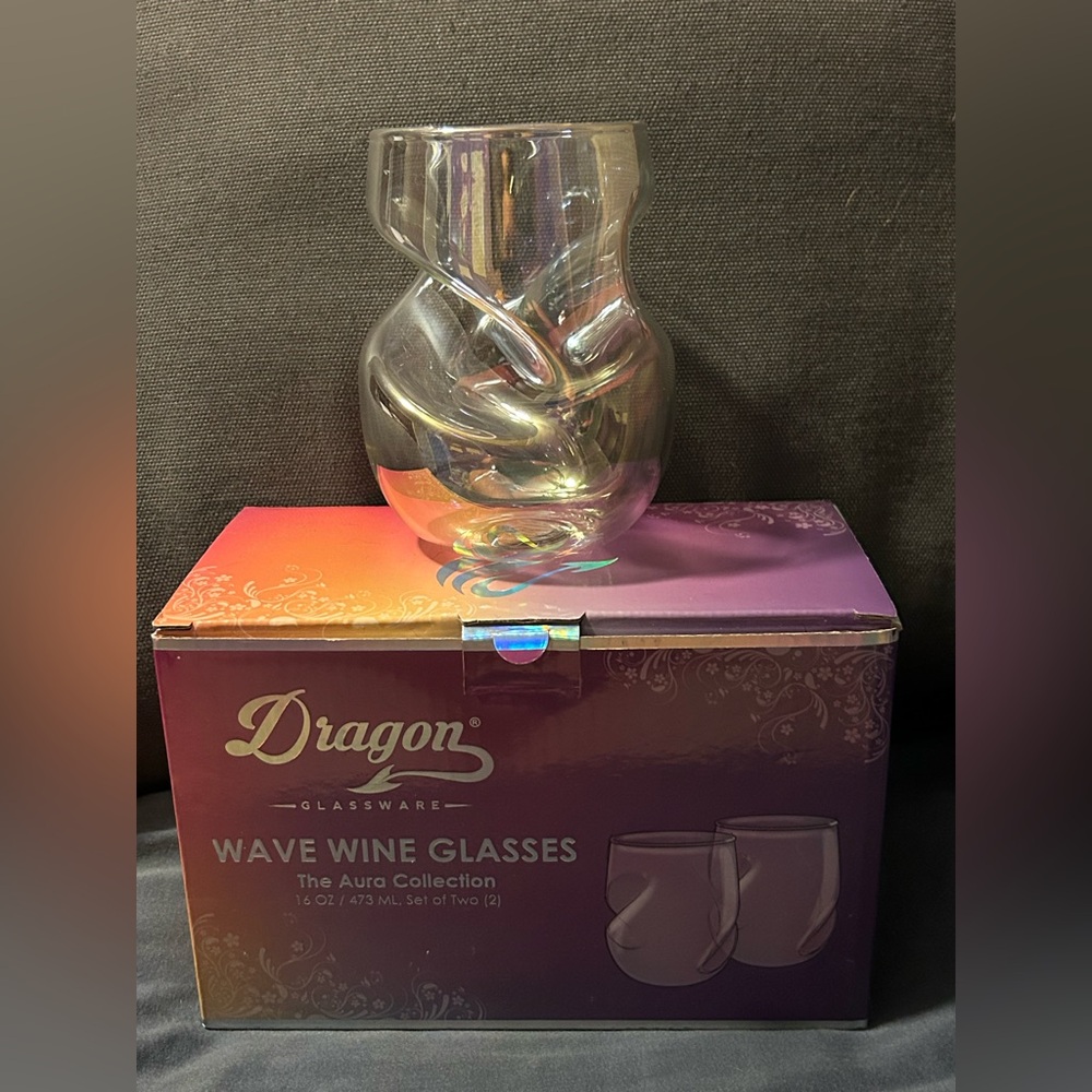 Dragon Glassware Aura Wave Wine Glasses